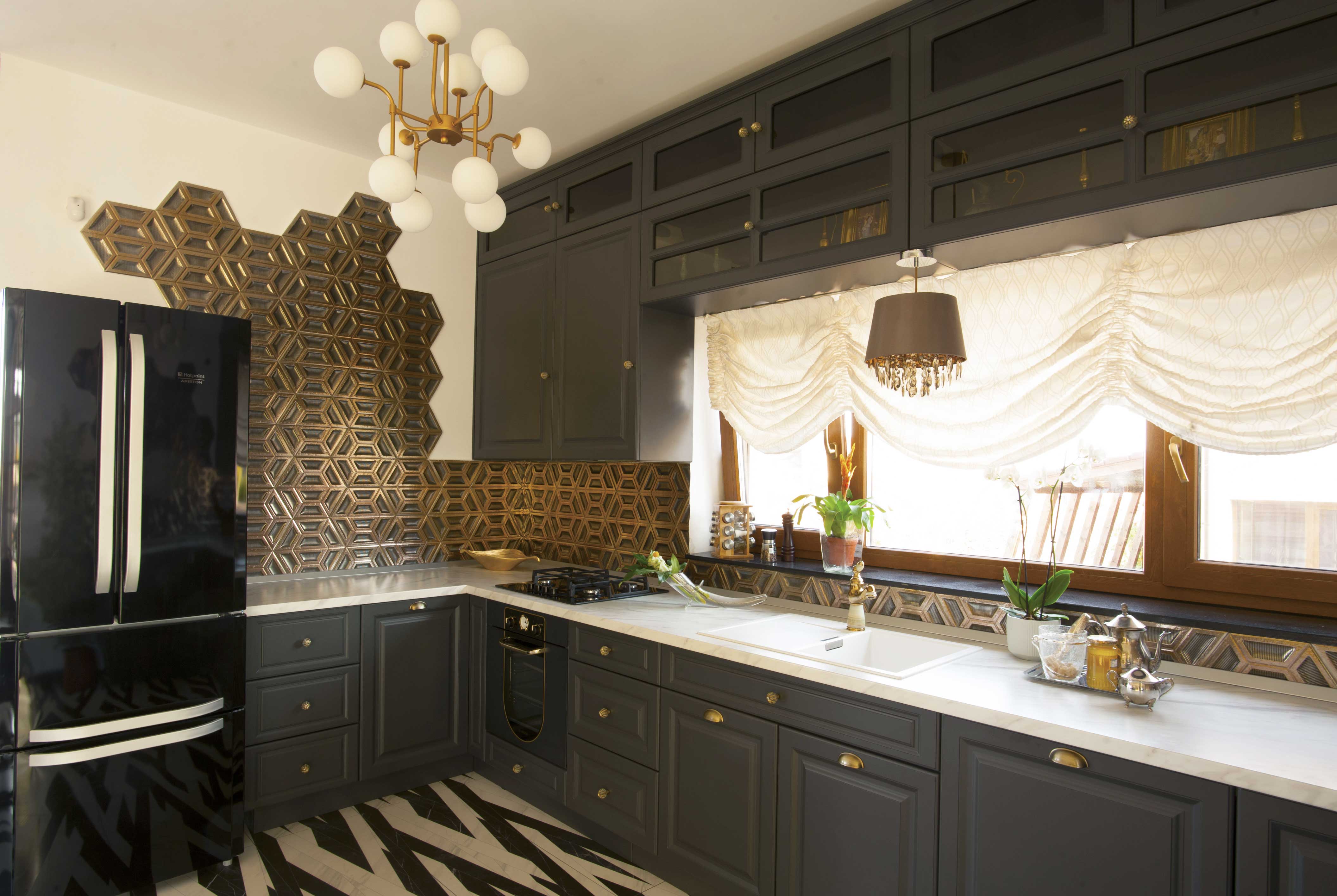 Sophisticated kitchen in Romania Bling Realonda EN